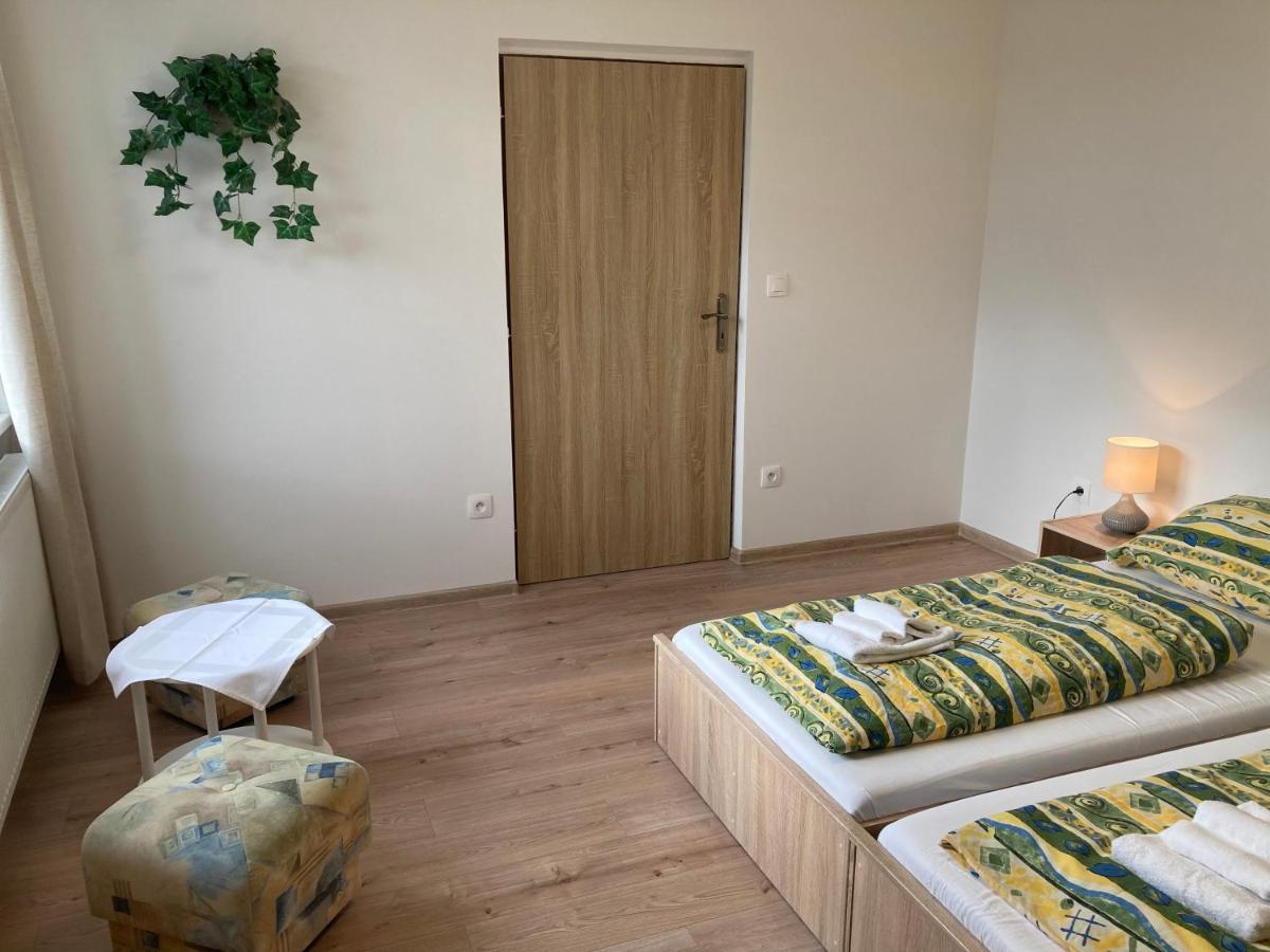 Apartmány pod Radhoštěm Rožnov pod Radhoštěm Exterior foto
